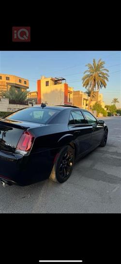 كرايسلر 300
